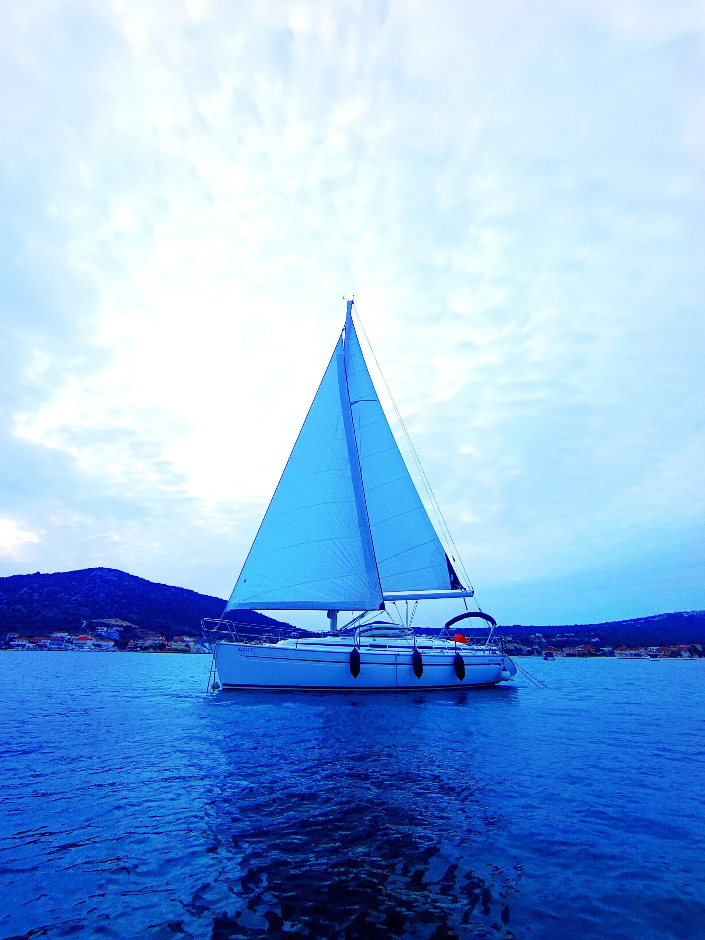 Bavaria 38, picture 25