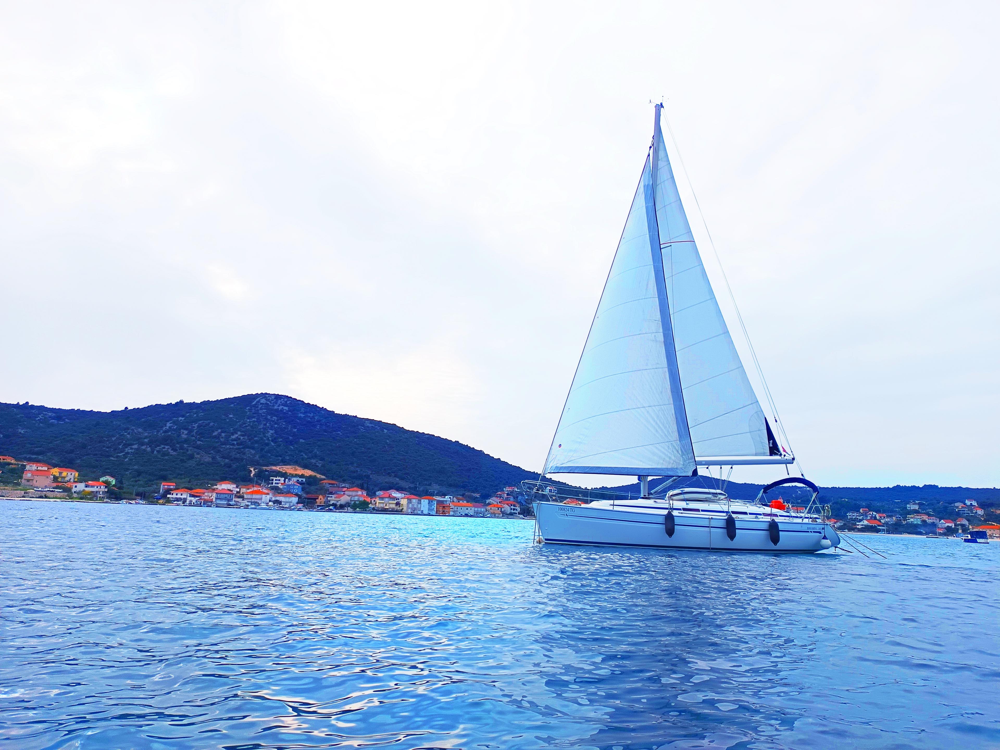 Bavaria 38, picture 27