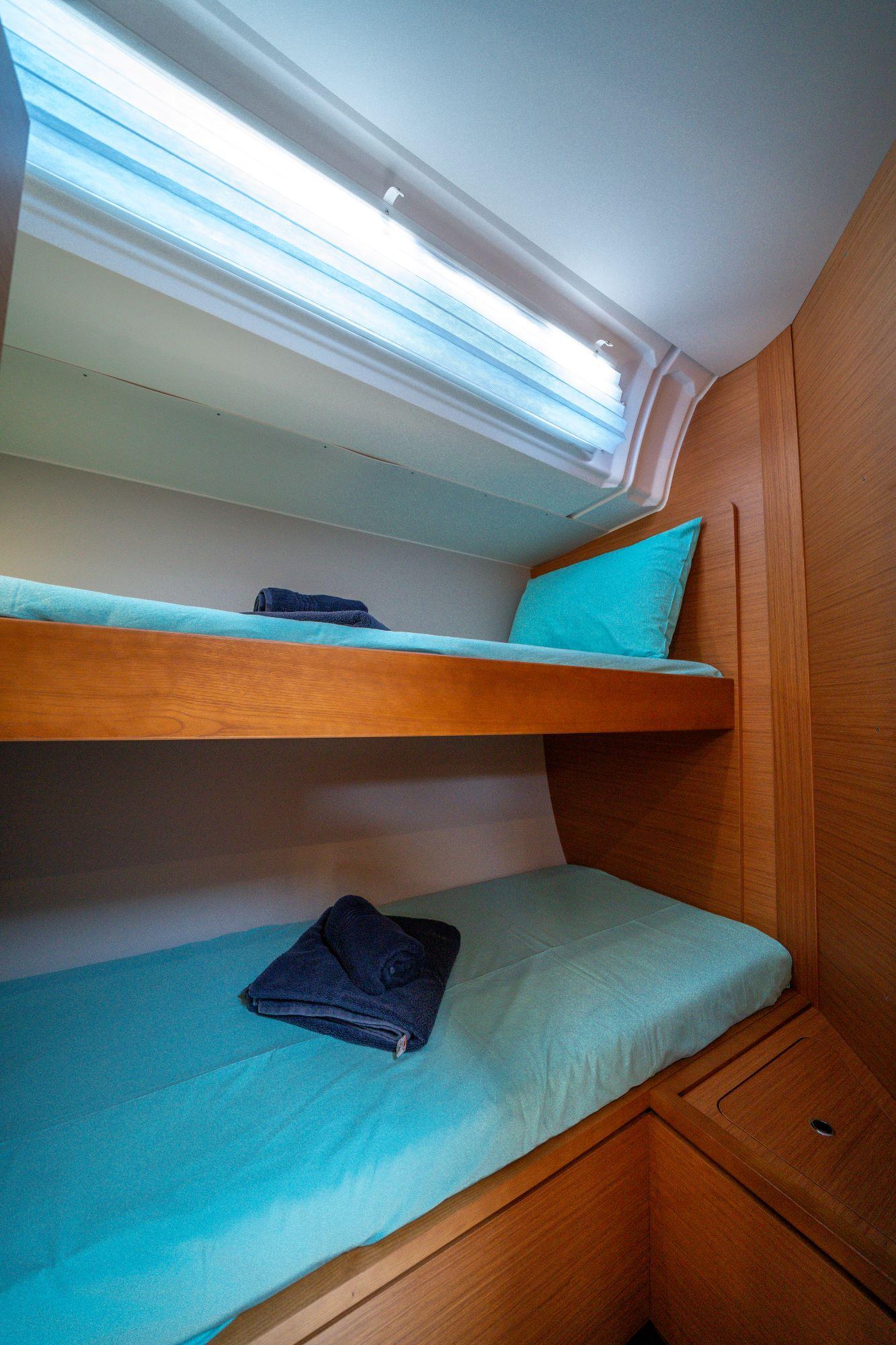 Dufour 470 - 5 cab., picture 19