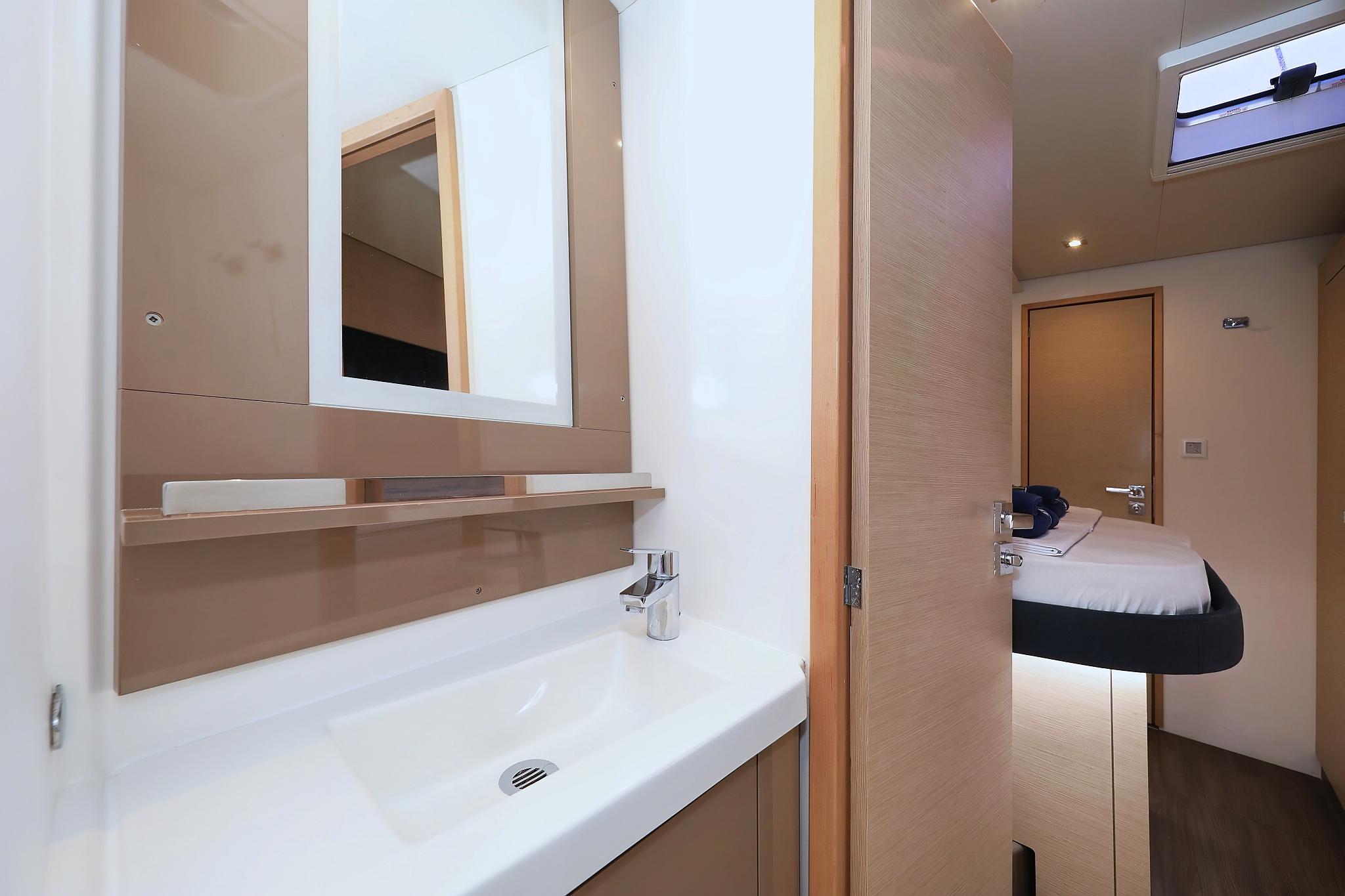 Fountaine Pajot Saba 50 - 6 + 1 cab., picture 33