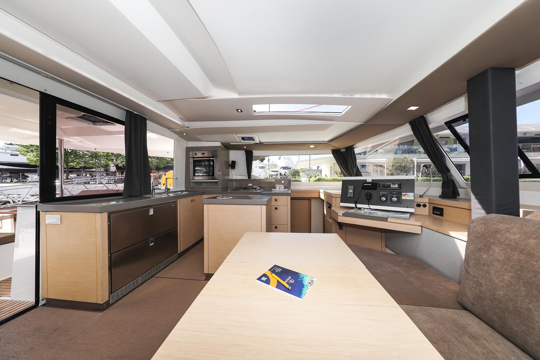 Fountaine Pajot Saona 47 Quintet - 5 + 1 cab., picture 14