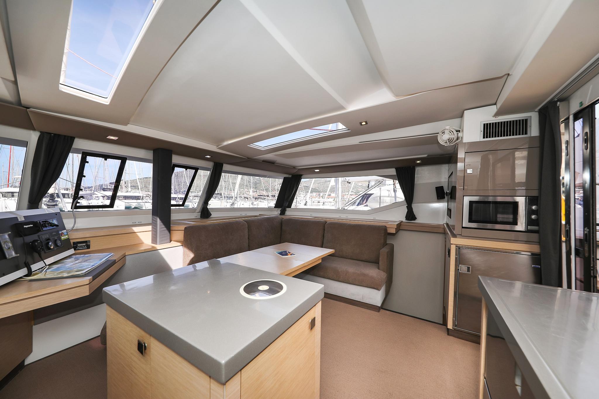 Fountaine Pajot Saona 47 Quintet - 5 + 1 cab., picture 18