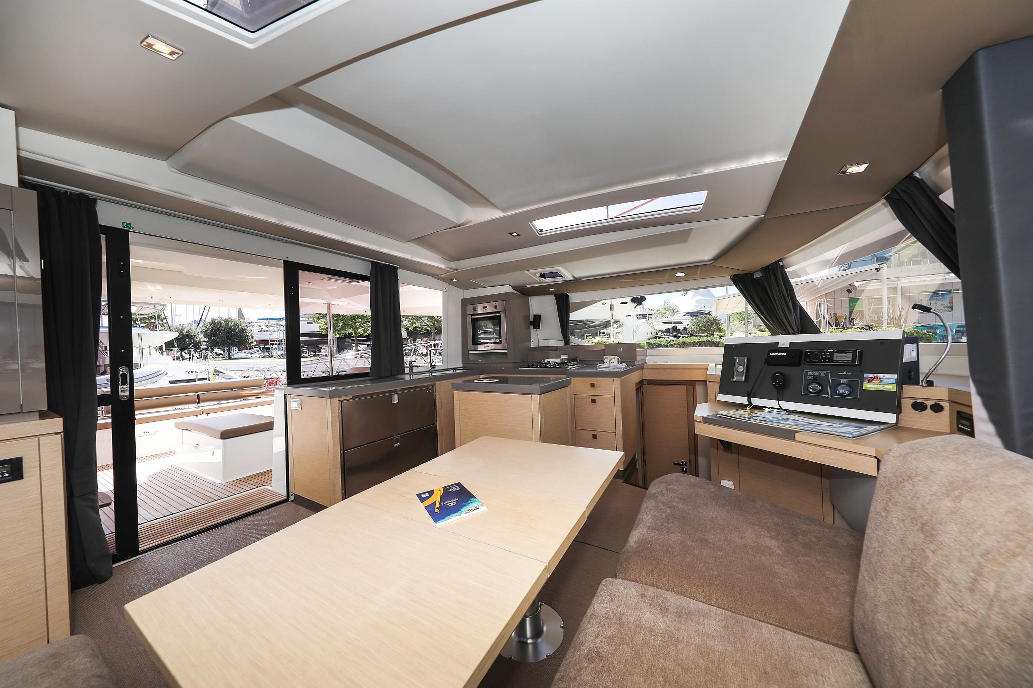 Fountaine Pajot Saona 47 Quintet - 5 + 1 cab., picture 15
