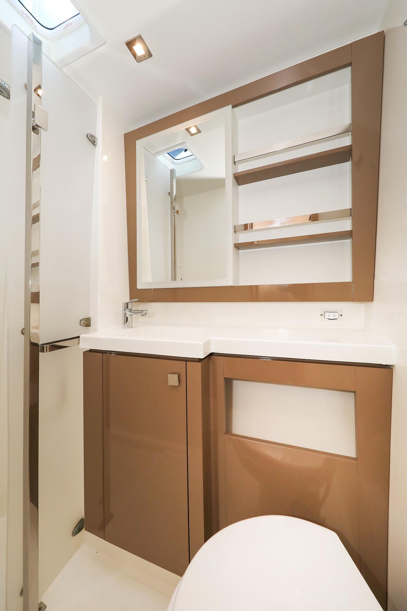 Fountaine Pajot Saona 47 Quintet - 5 + 1 cab., picture 38