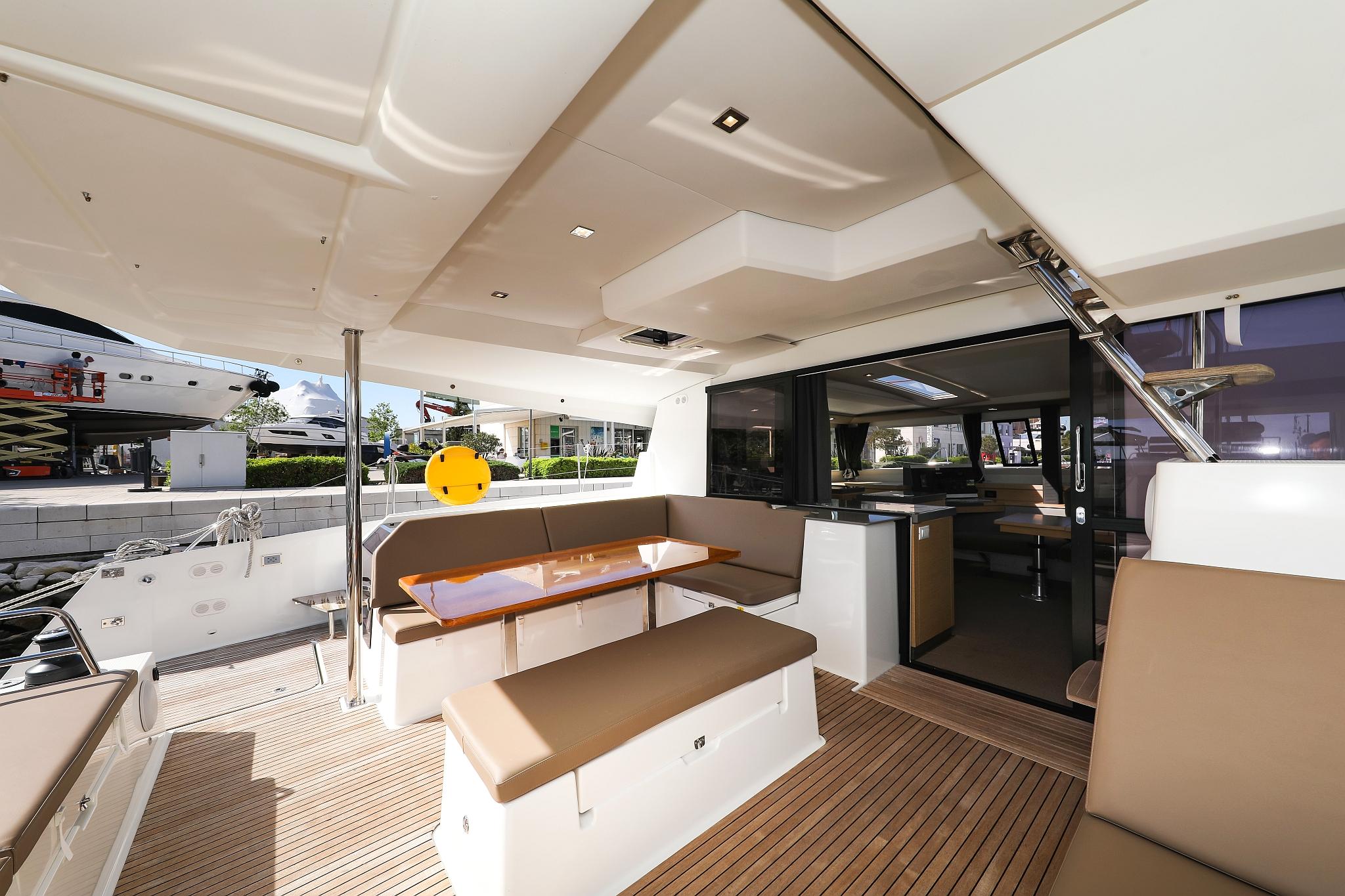 Fountaine Pajot Saona 47 Quintet - 5 + 1 cab., picture 5