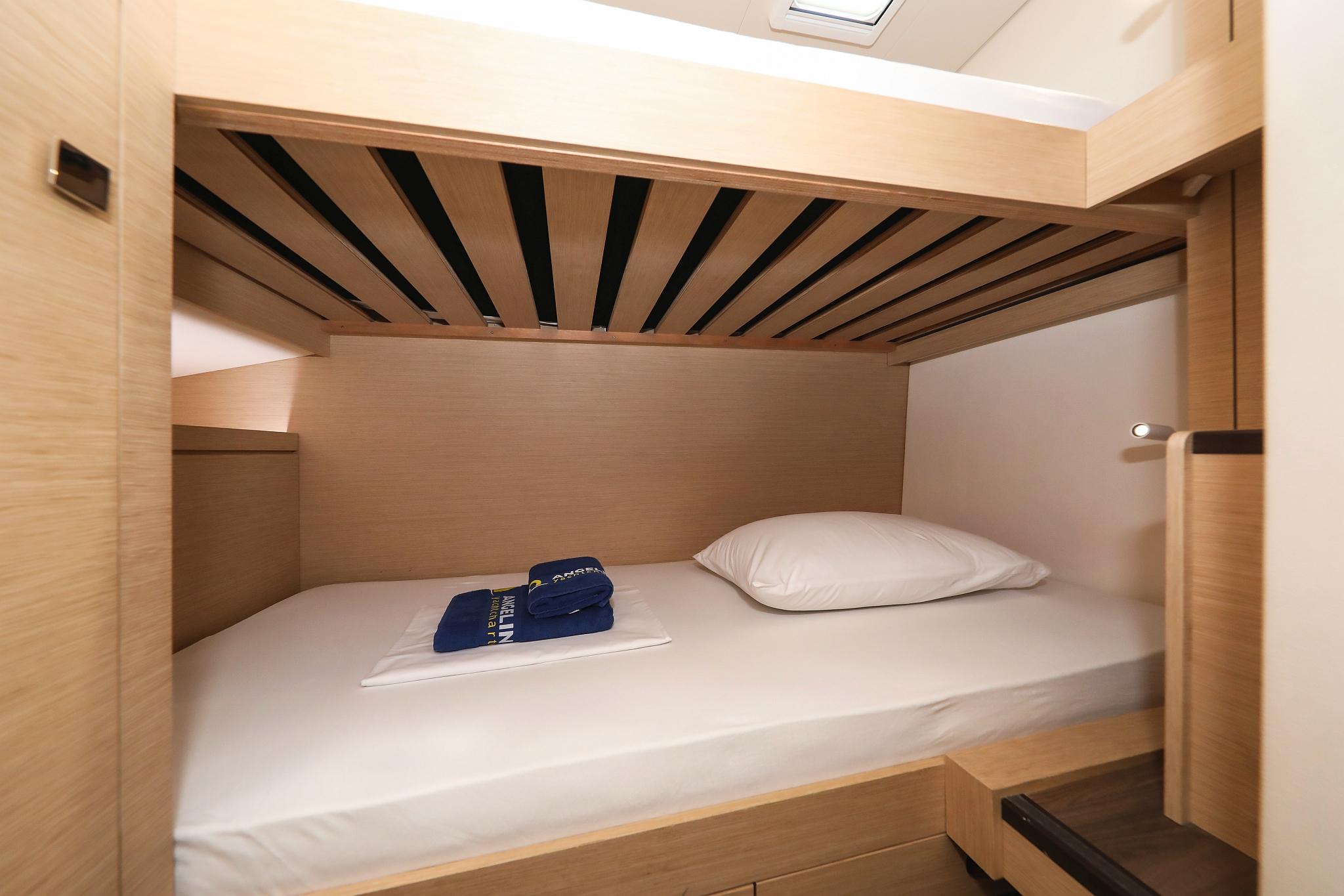 Fountaine Pajot Saona 47 Quintet - 5 + 1 cab., picture 32