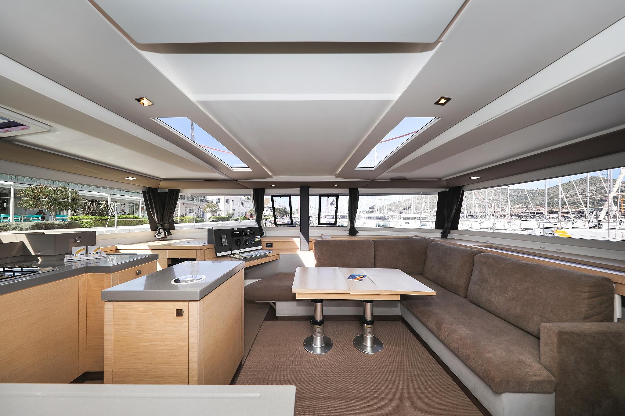 Fountaine Pajot Saona 47 Quintet - 5 + 1 cab., picture 13