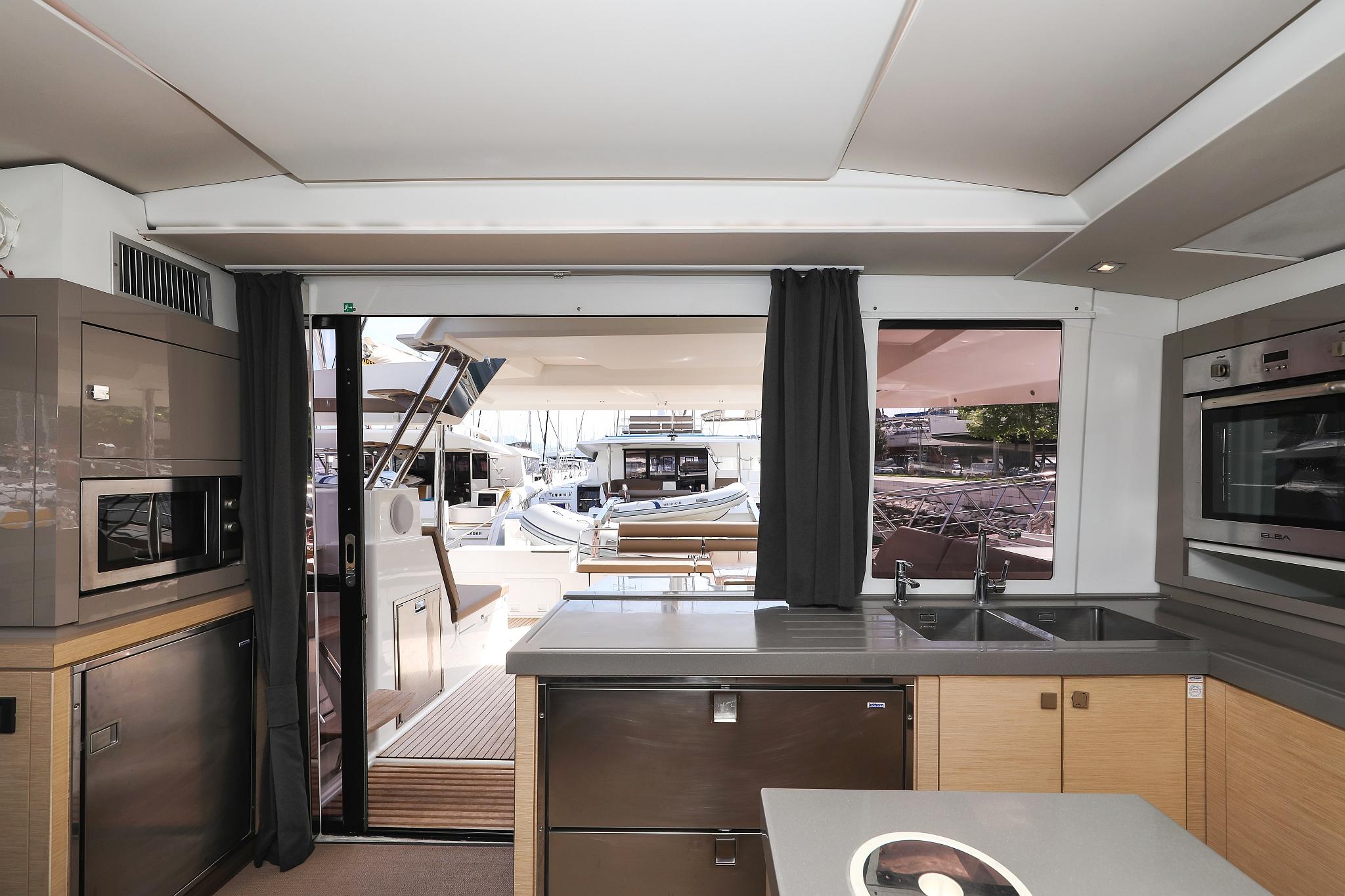 Fountaine Pajot Saona 47 Quintet - 5 + 1 cab., picture 21