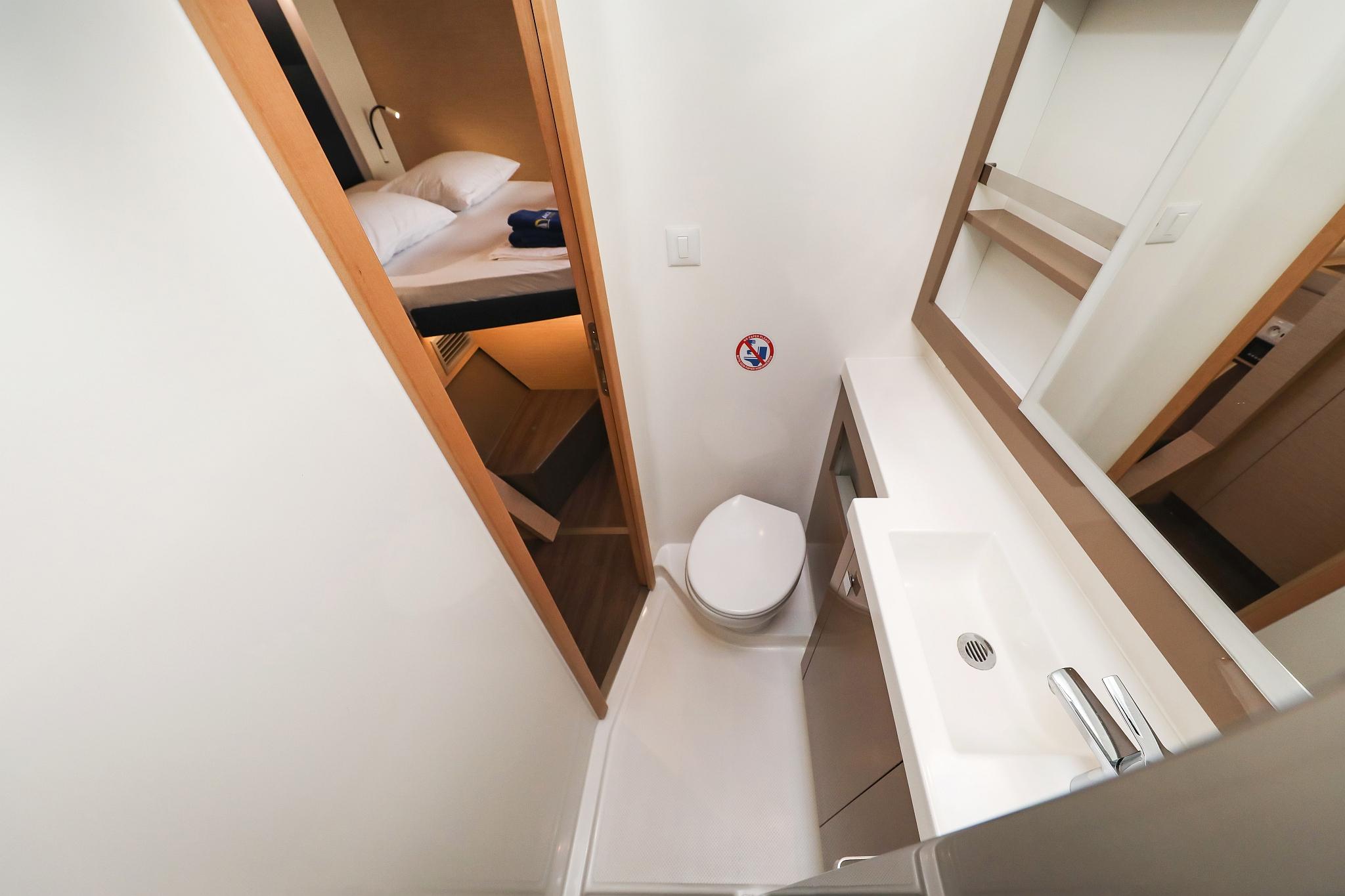 Fountaine Pajot Saona 47 Quintet - 5 + 1 cab., picture 33