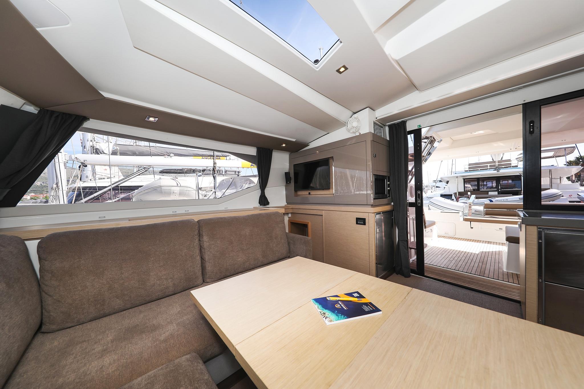 Fountaine Pajot Saona 47 Quintet - 5 + 1 cab., picture 16