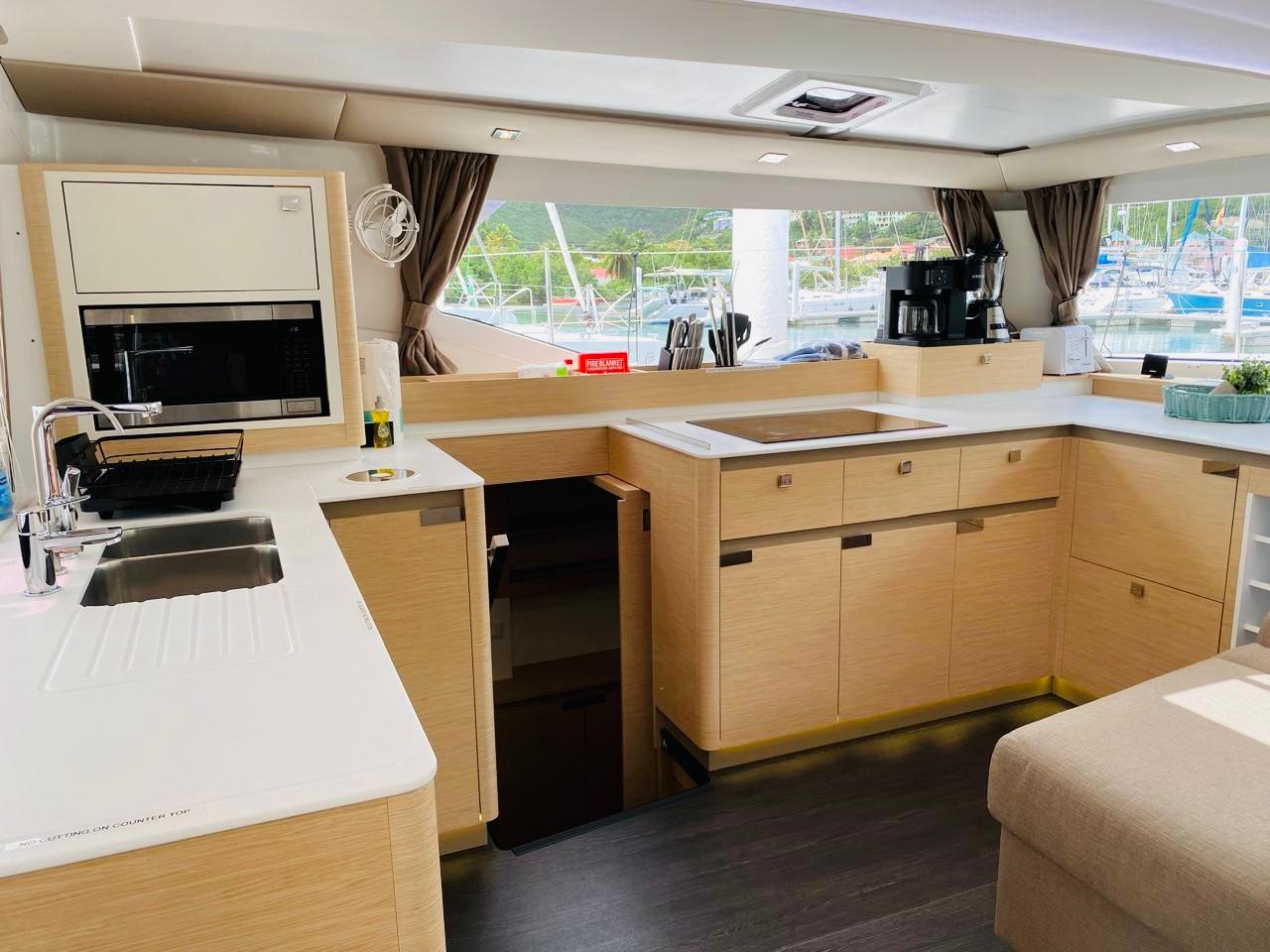 Fountaine Pajot Elba 45 - 3 cab., picture 10