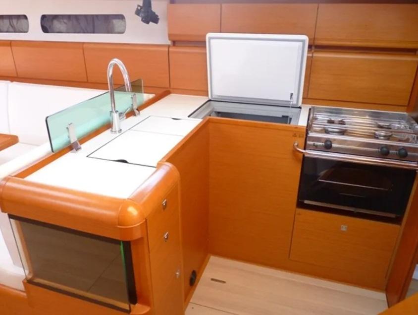 Sun Odyssey 449, picture 7