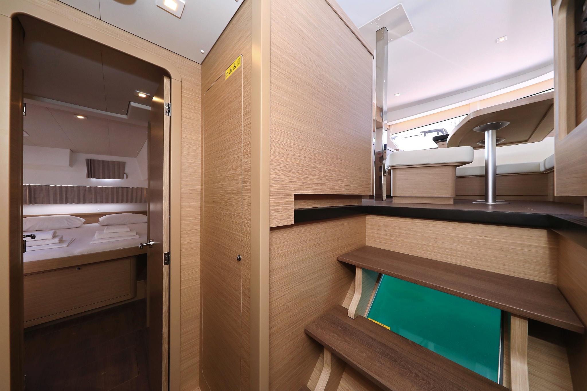 Lagoon 42 - 4 + 2 cab., picture 32