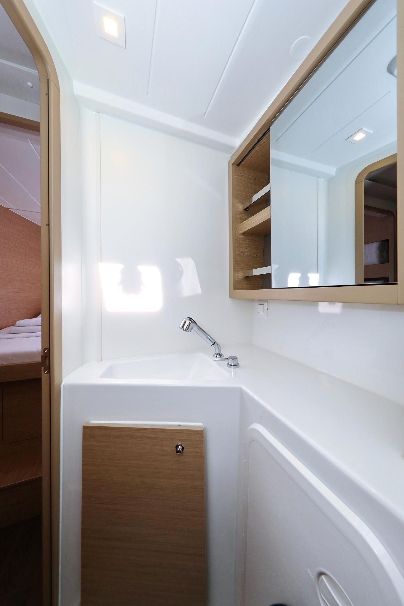 Lagoon 42 - 4 + 2 cab., picture 79