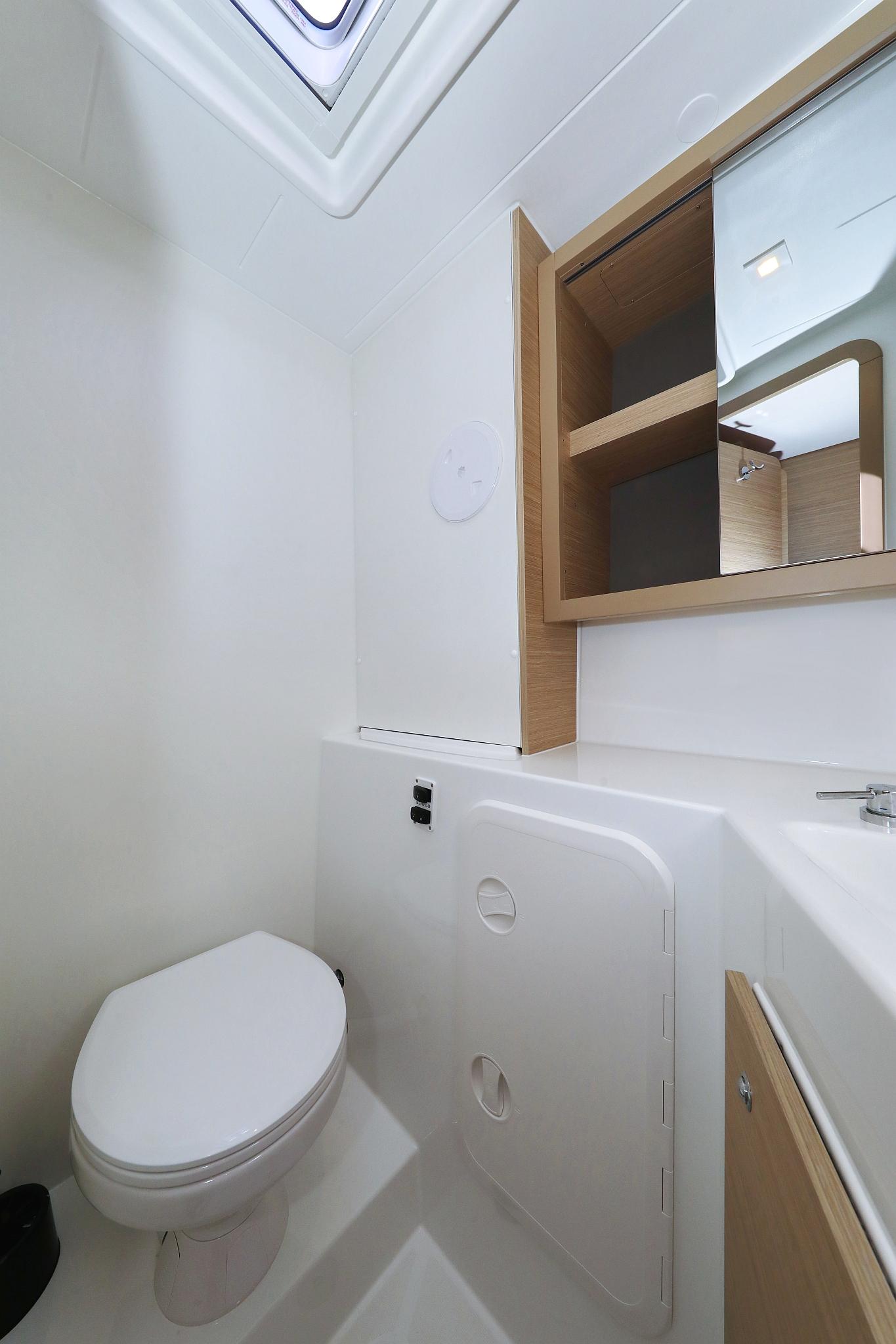 Lagoon 42 - 4 + 2 cab., picture 77