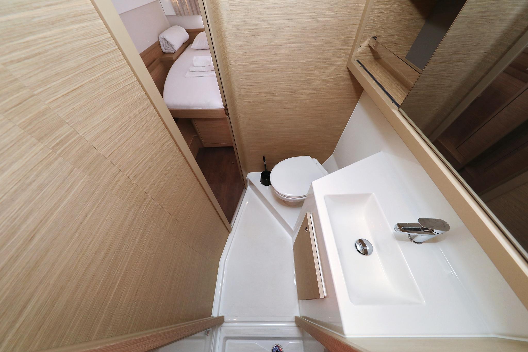 Lagoon 42 - 4 + 2 cab., picture 75