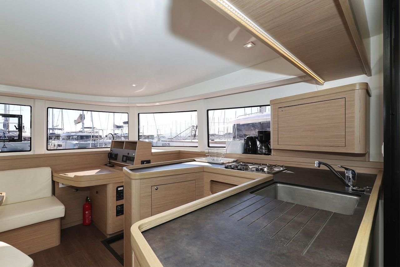 Lagoon 42 - 4 + 2 cab., picture 20