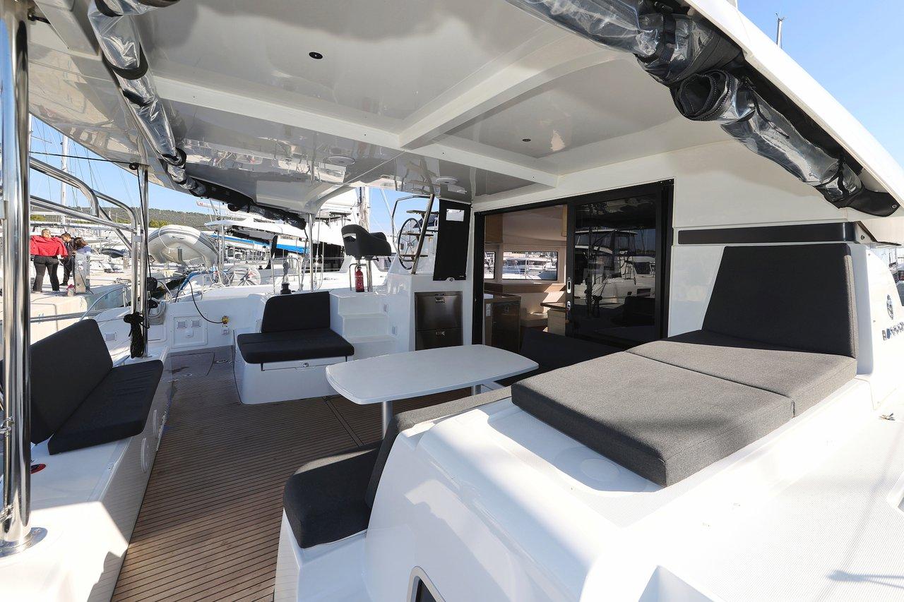Lagoon 42 - 4 + 2 cab., picture 4