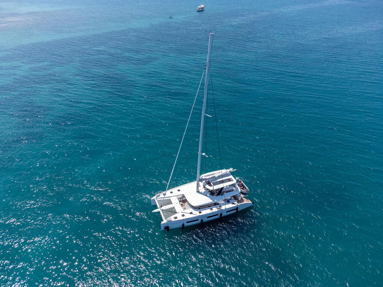 Lagoon Sixty 5, picture 3