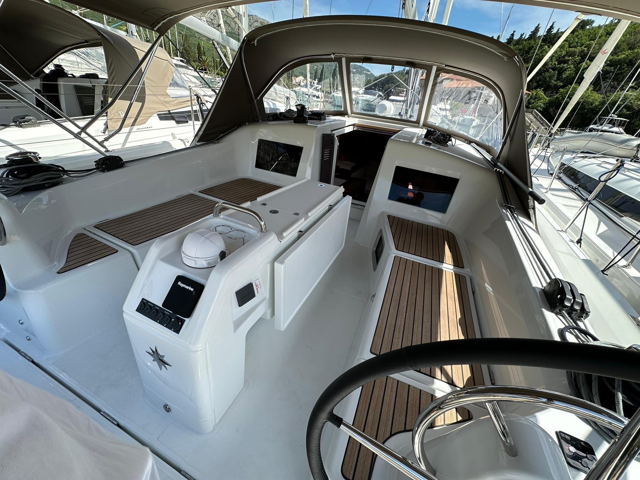 Sun Odyssey 410 - 3 cab., picture 5