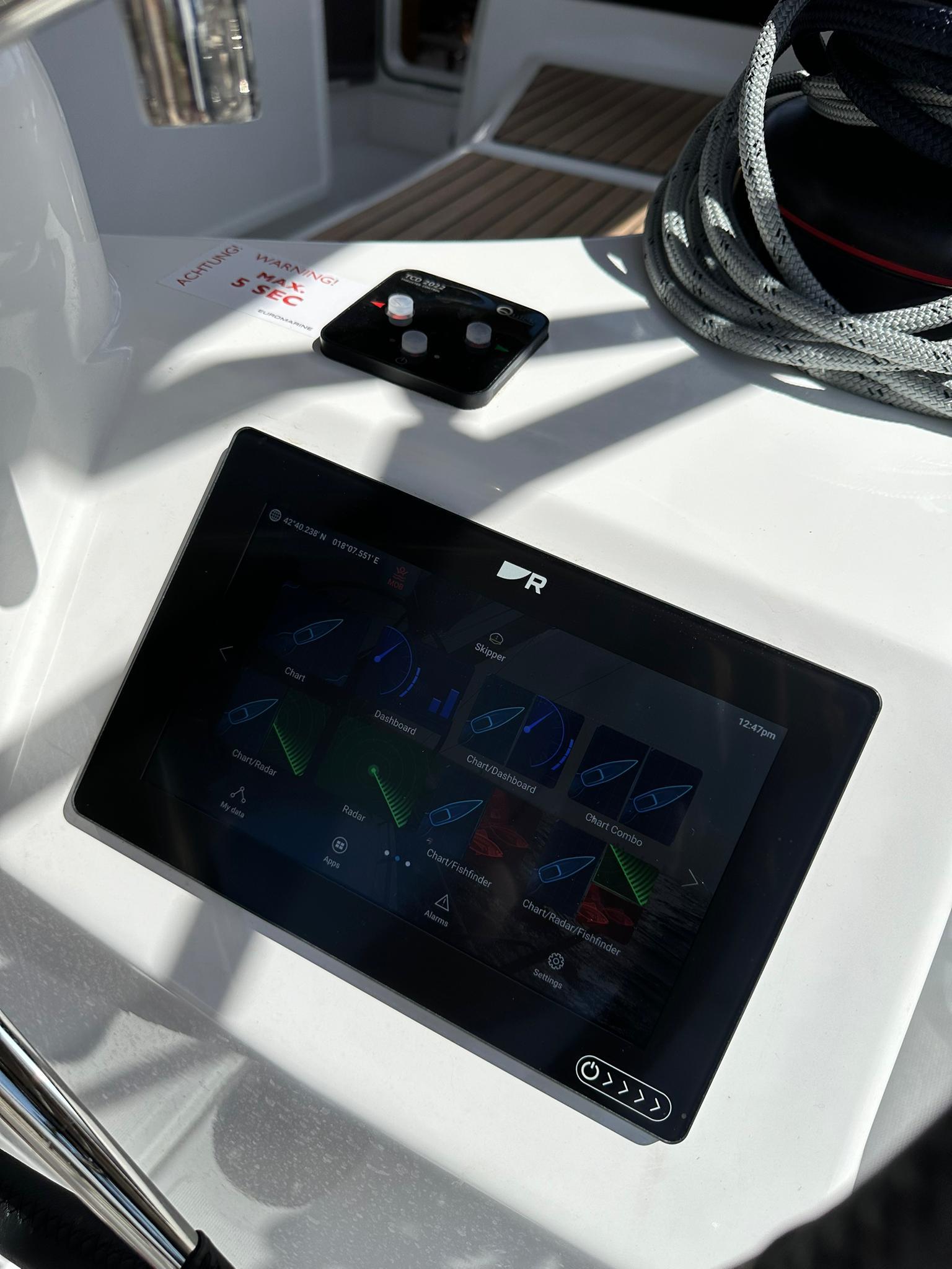 Sun Odyssey 410 - 3 cab., picture 4