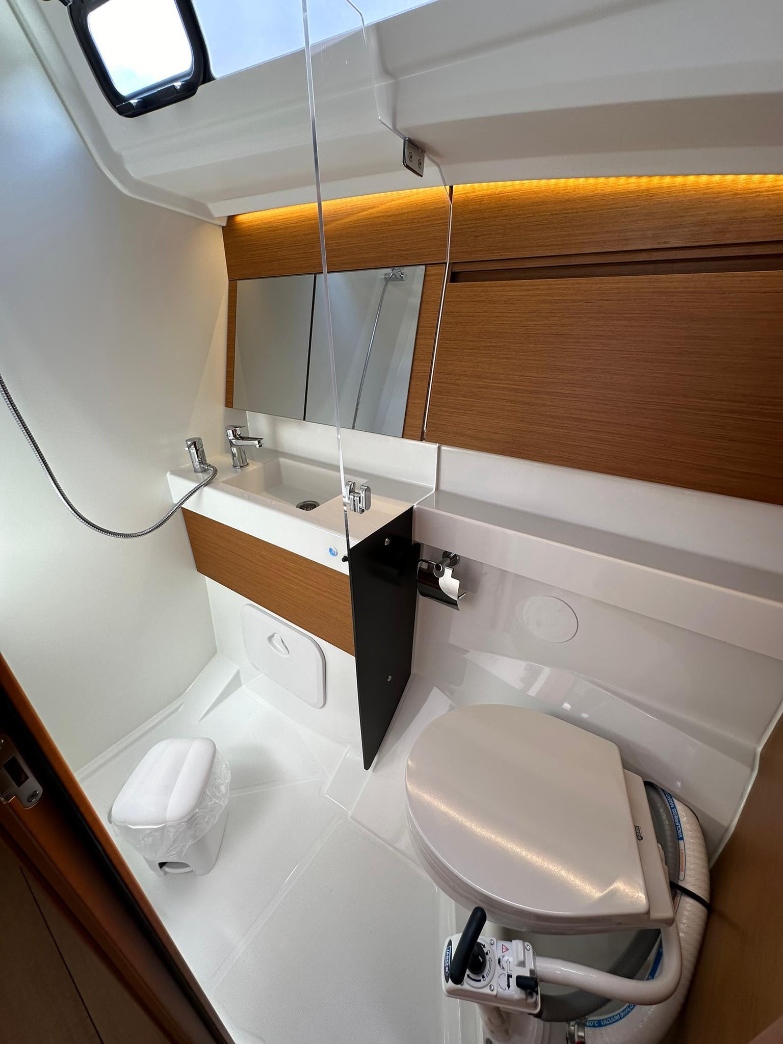 Sun Odyssey 410 - 3 cab., picture 18