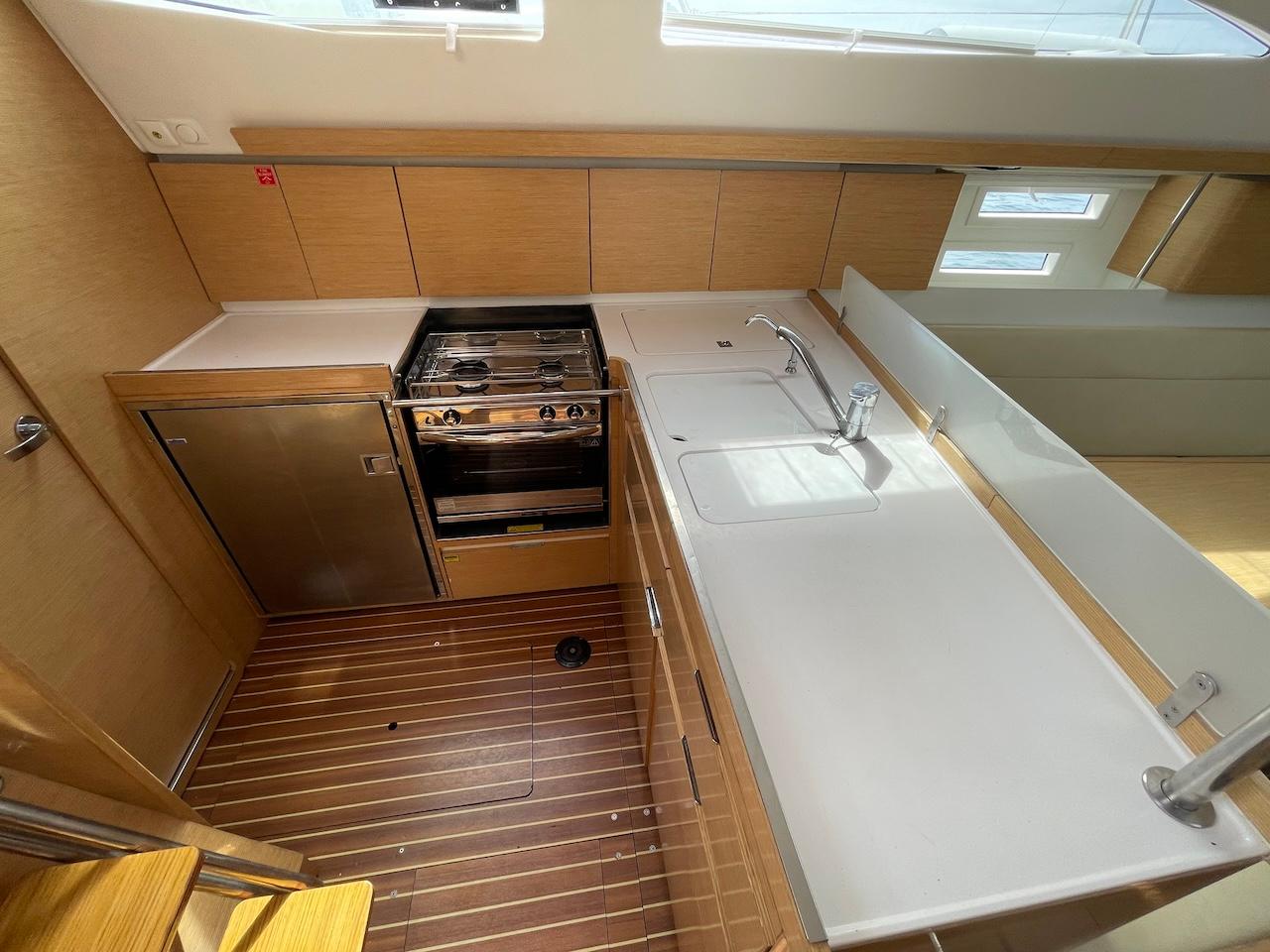 Elan Impression 45, picture 13