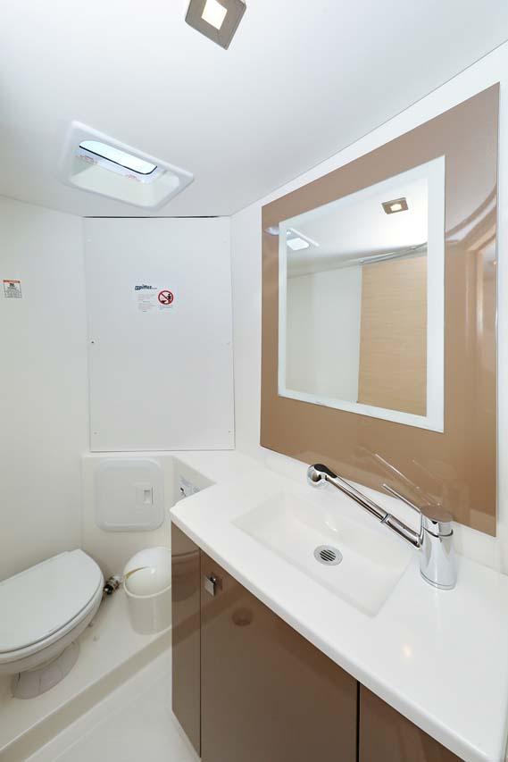 Fountaine Pajot Lucia 40 - 4 cab. - Tu Tamo 2, picture 32