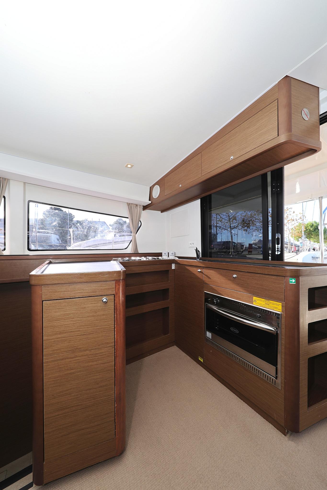 Lagoon 42 - 4 + 2 cab., picture 21