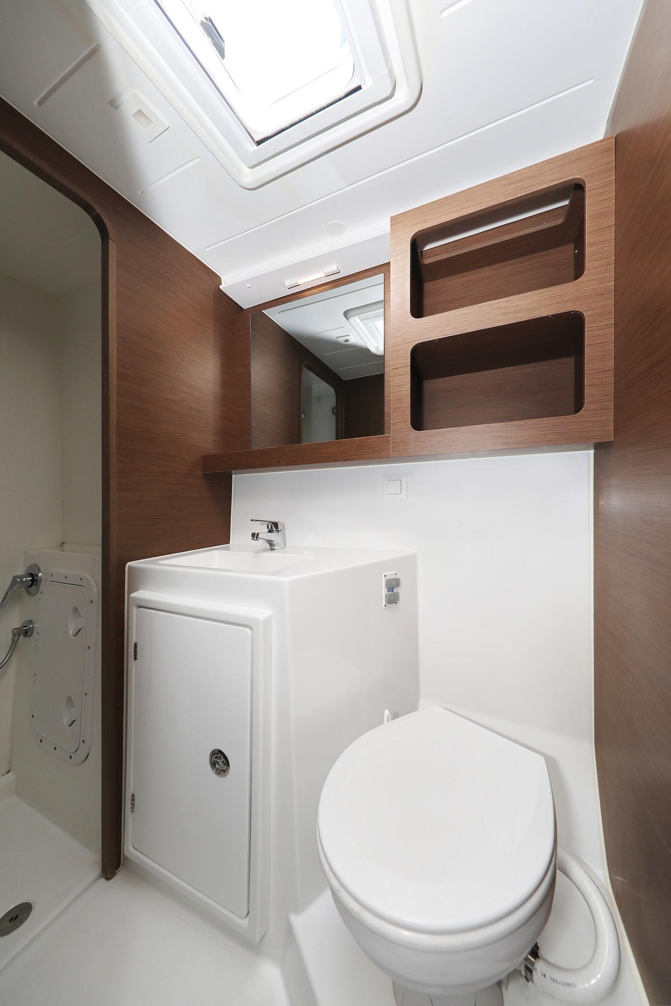 Lagoon 42 - 4 + 2 cab., picture 37