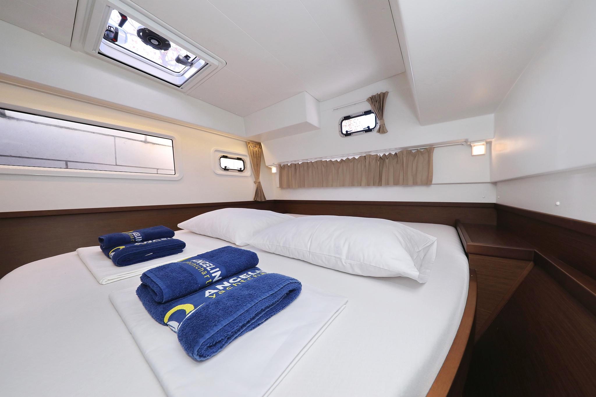 Lagoon 42 - 4 + 2 cab., picture 24