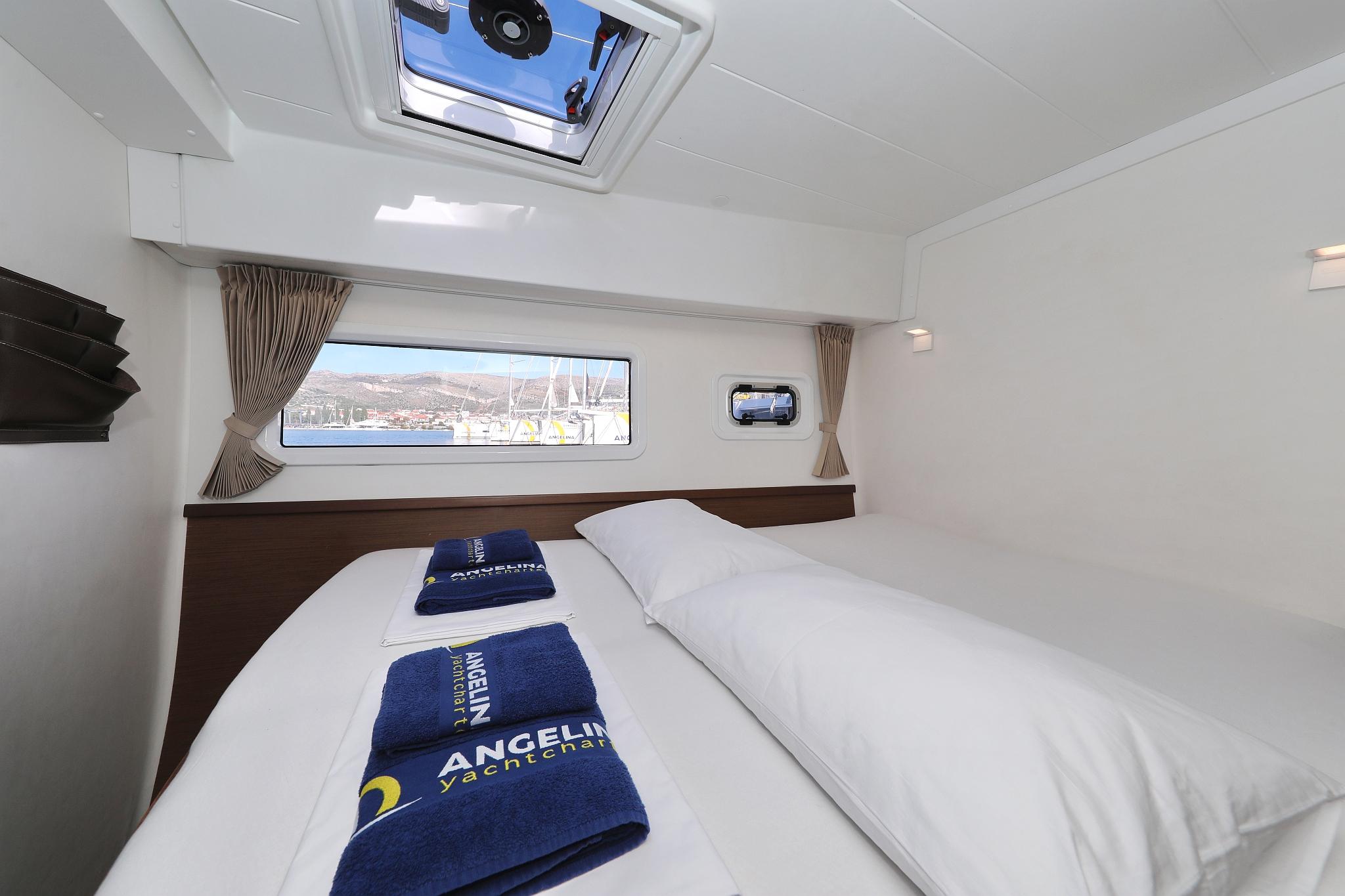 Lagoon 42 - 4 + 2 cab., picture 28