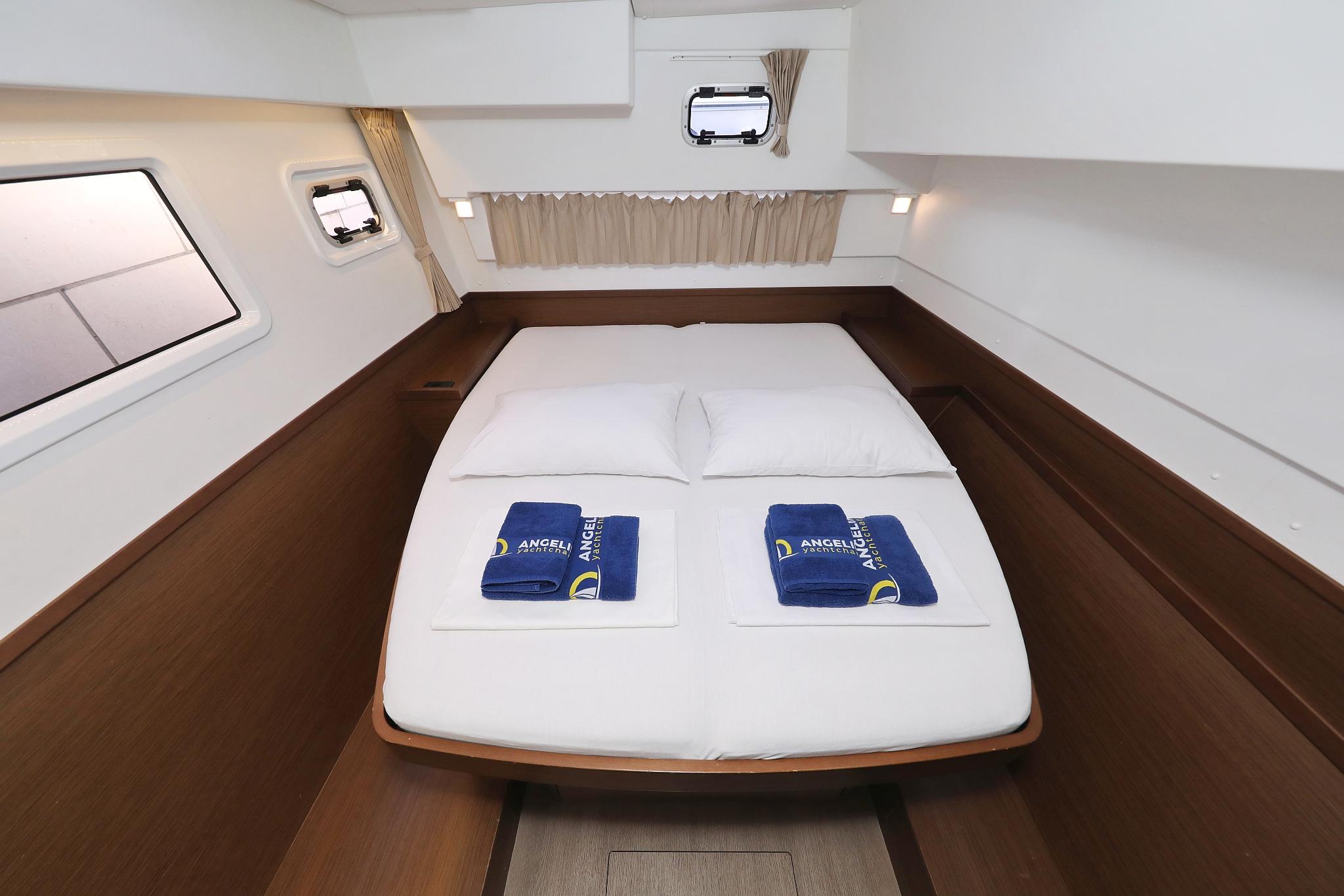 Lagoon 42 - 4 + 2 cab., picture 23