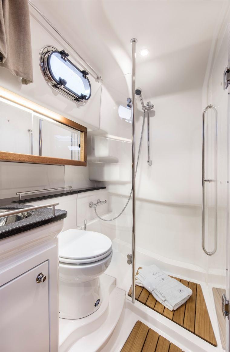 Nimbus 365 Coupe, picture 17