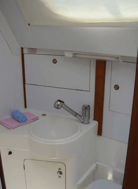 Sun Odyssey 42.2, picture 9