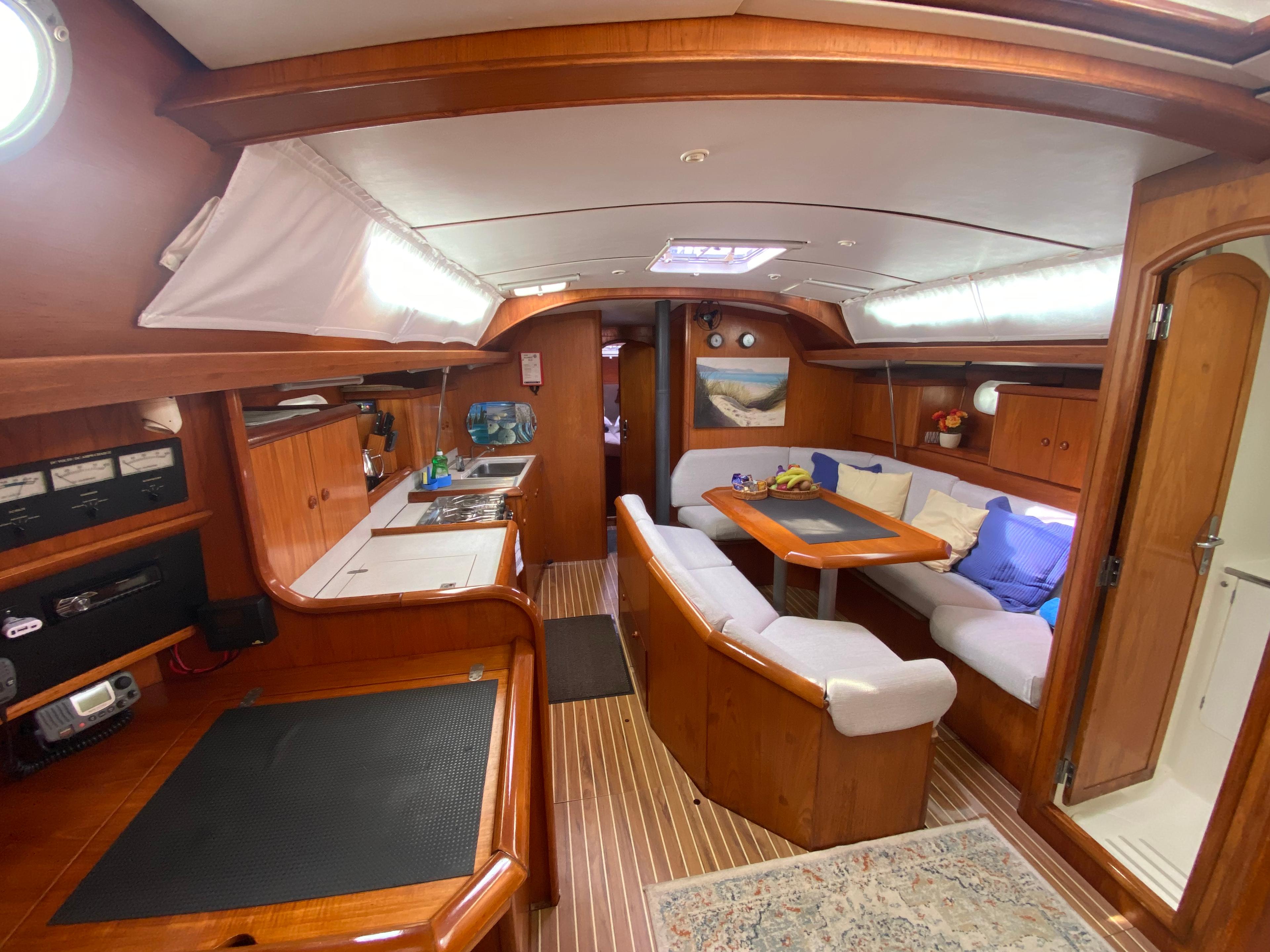 Sun Odyssey 42.2, picture 4