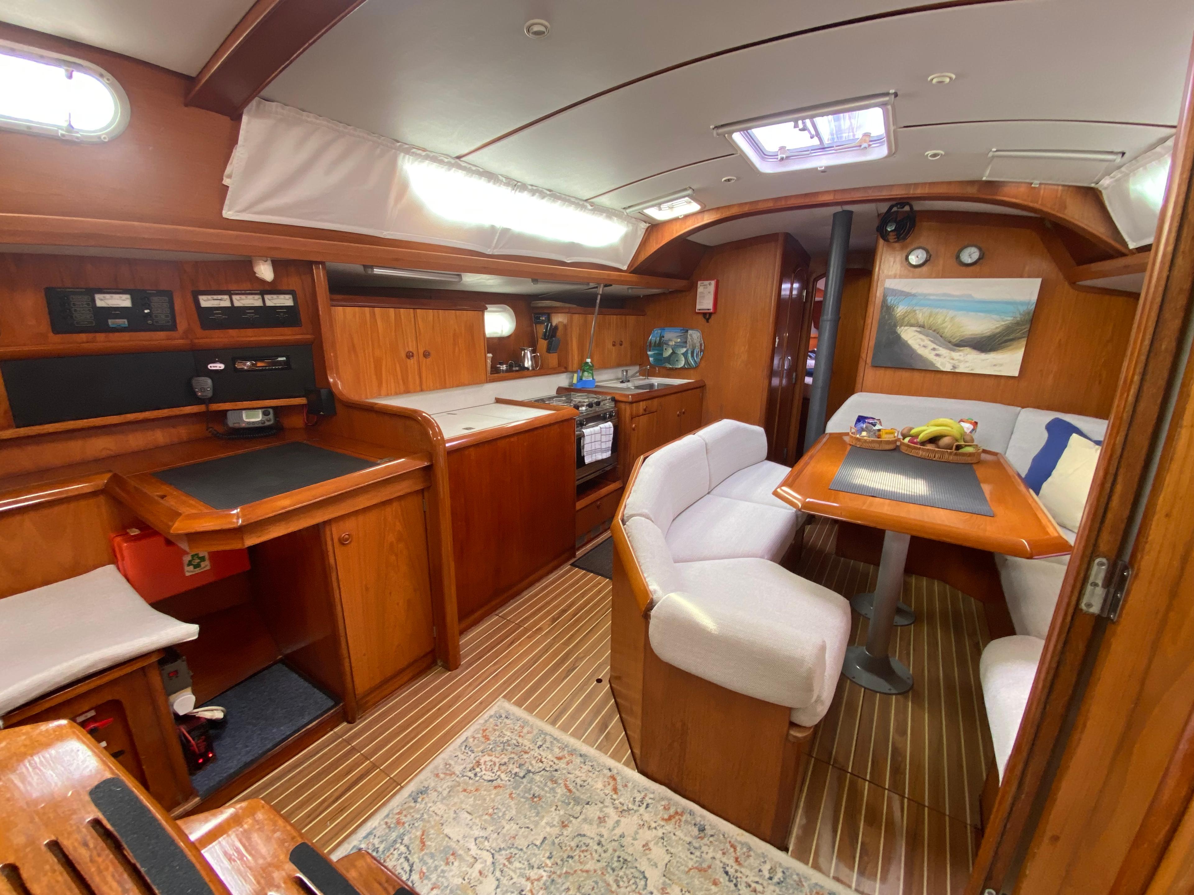 Sun Odyssey 42.2, picture 5