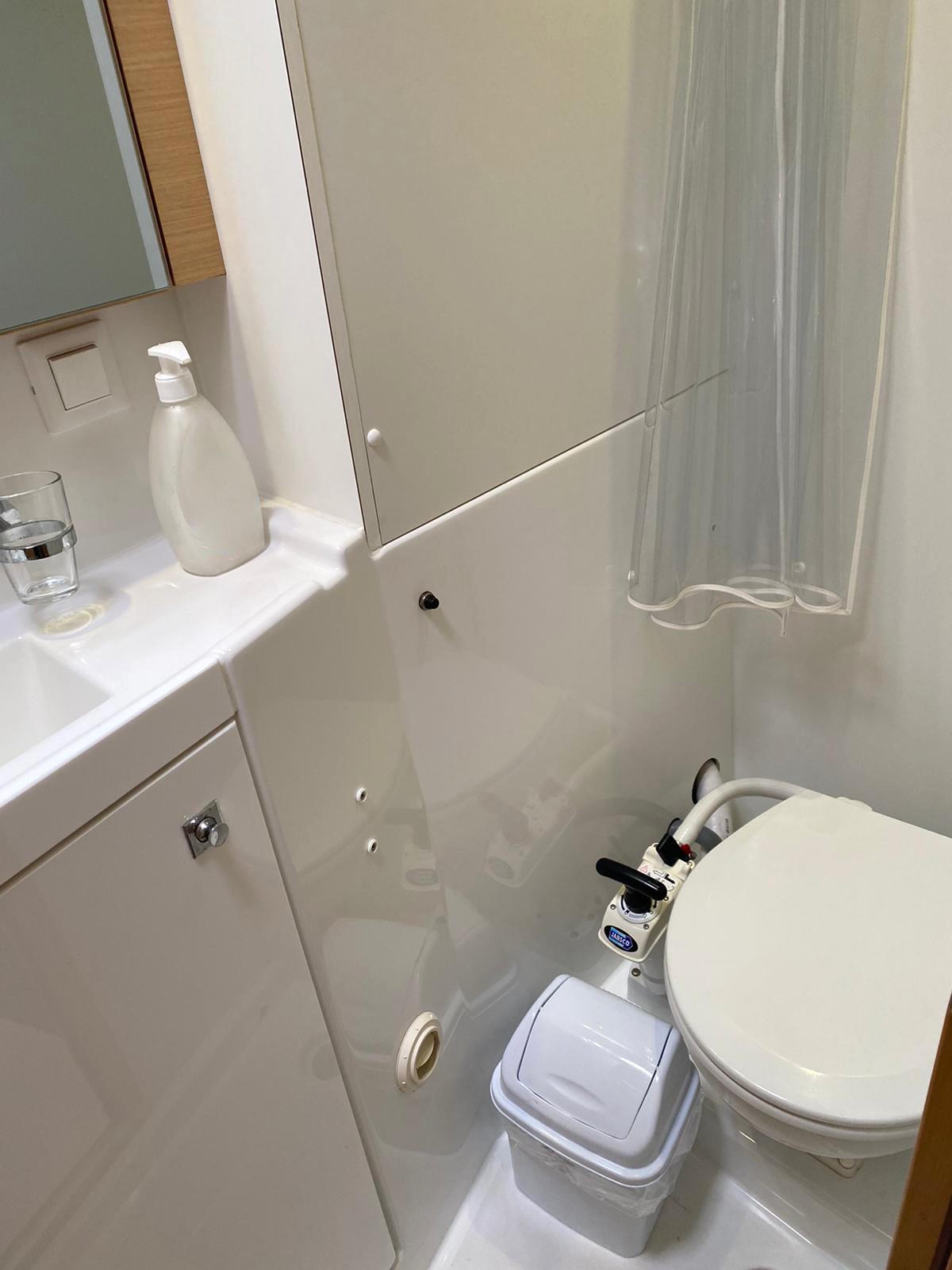 Lagoon 39, picture 29