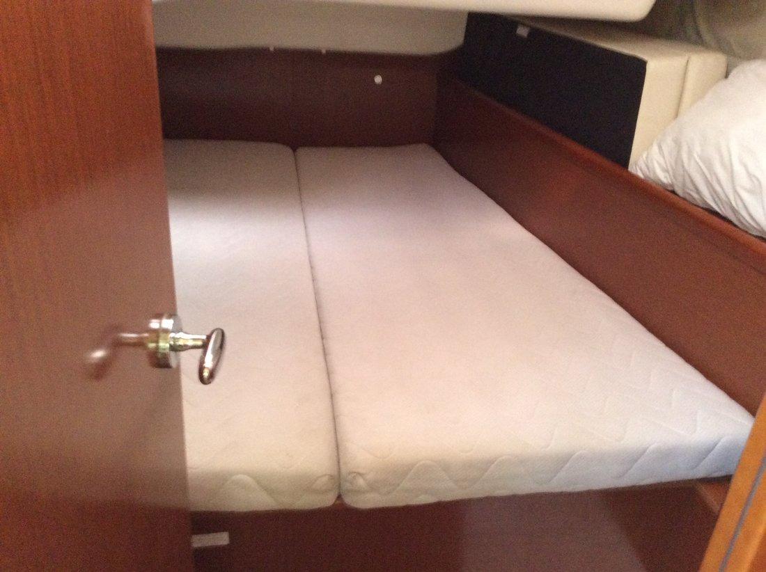 Oceanis 43, picture 10