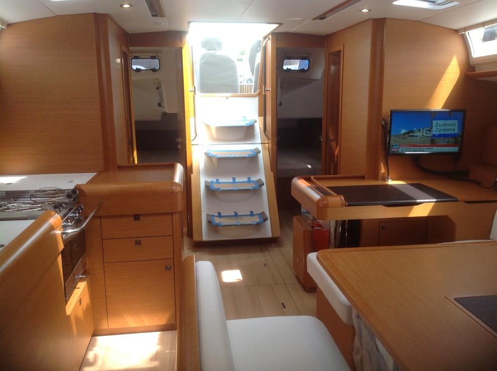 Sun Odyssey 519 - 5 cab., picture 6