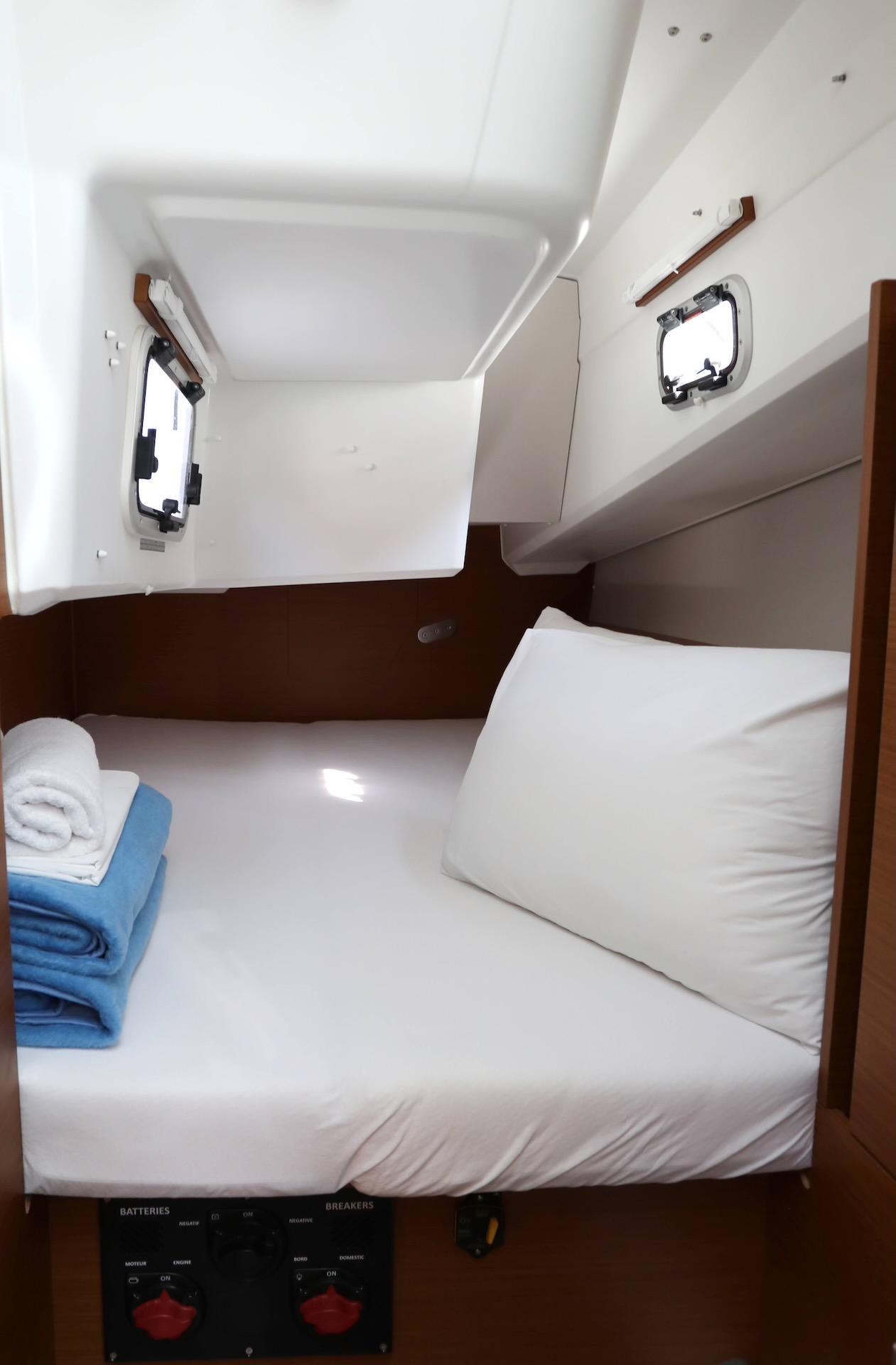 Sun Odyssey 380 - 3 cab., picture 10