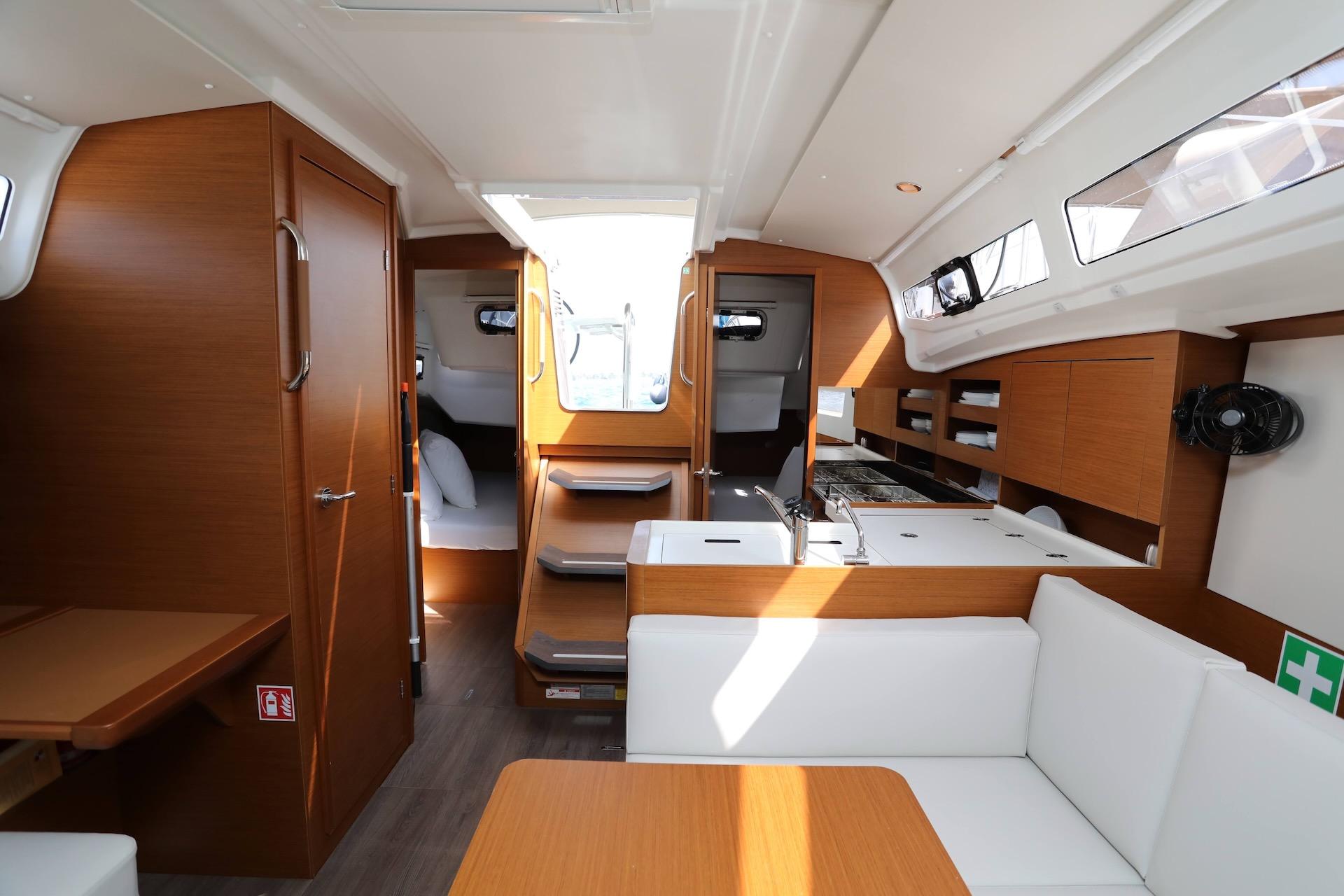 Sun Odyssey 380 - 3 cab., picture 7