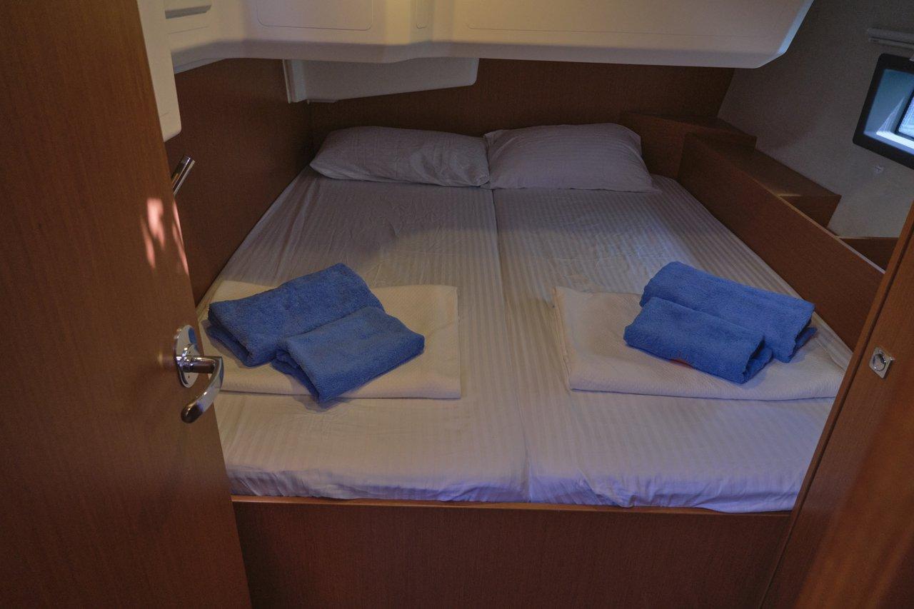 Bavaria C42, picture 14