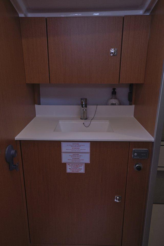 Bavaria C42, picture 19