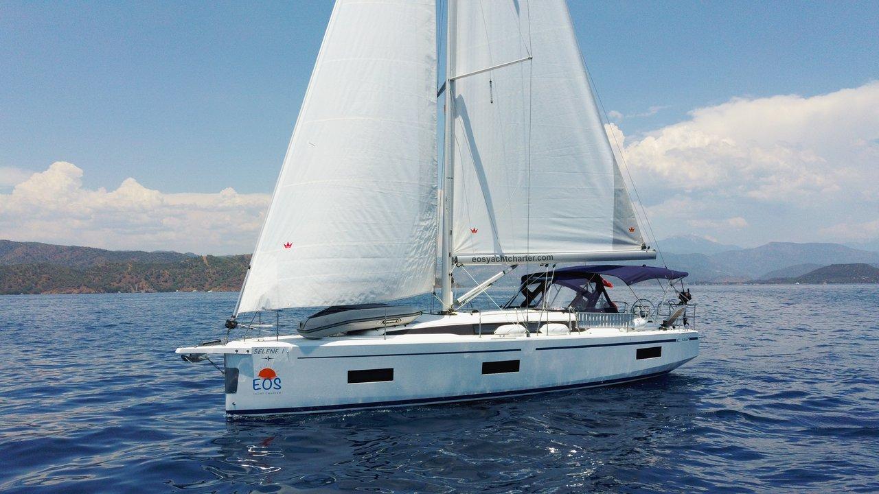 Bavaria C42, picture 4