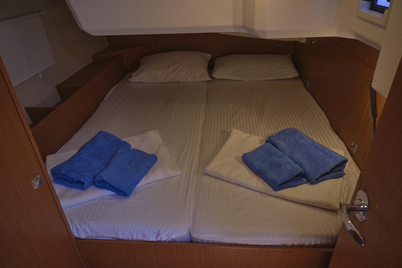 Bavaria C42, picture 15