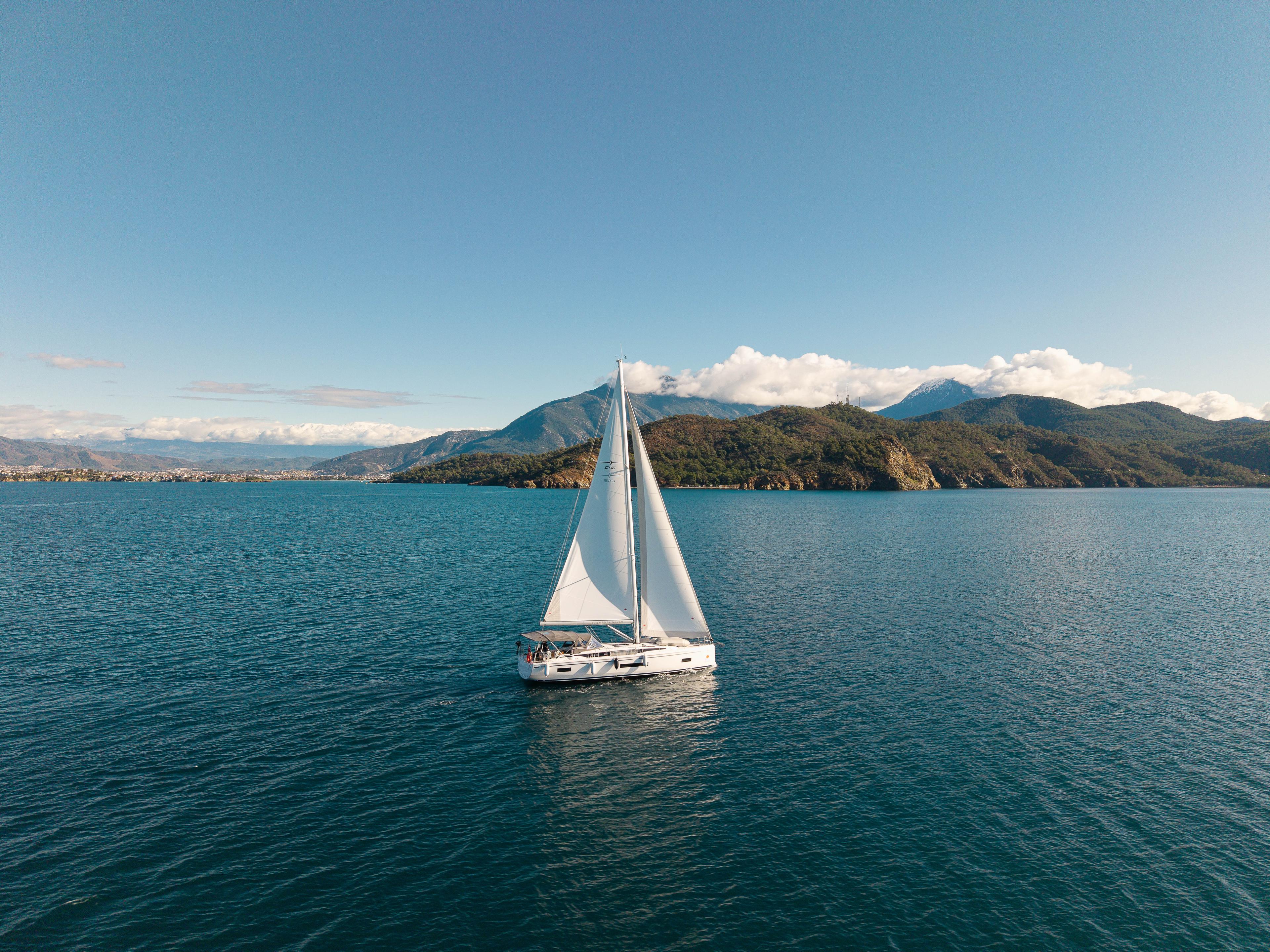 Bavaria C46 - 5 cab., picture 1