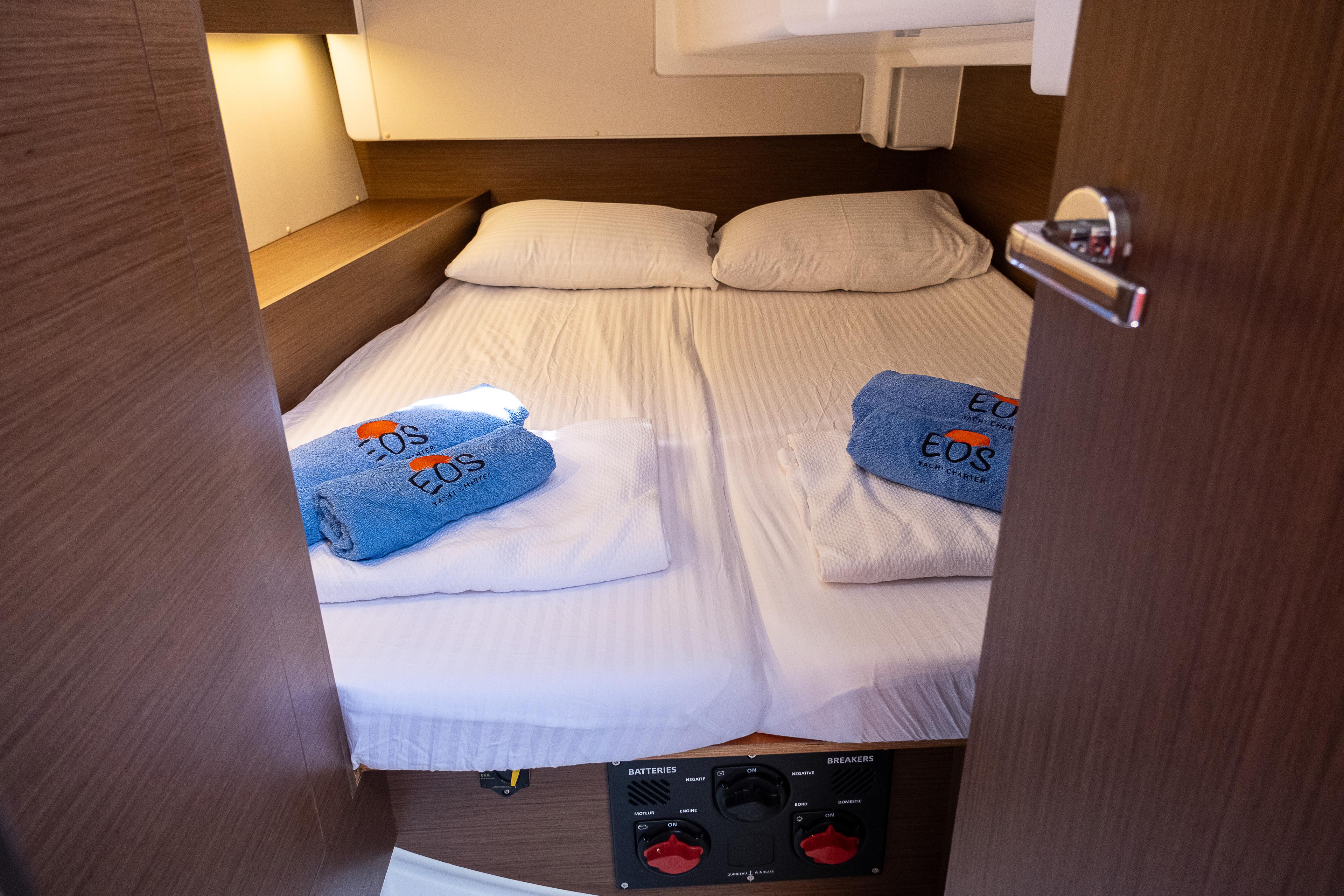 Oceanis 34.1, picture 13