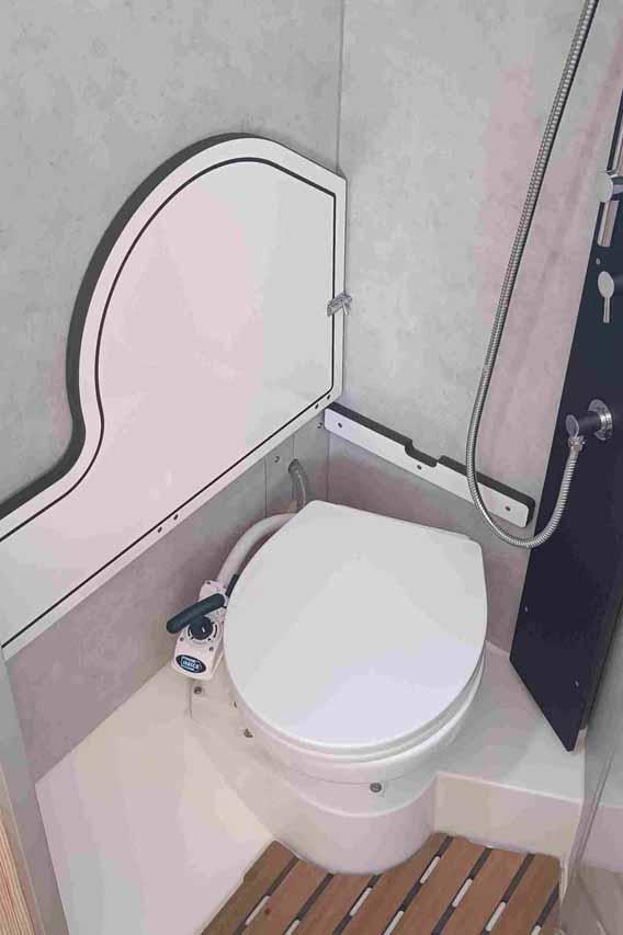 Bavaria C38 - Le petit Mami, picture 16