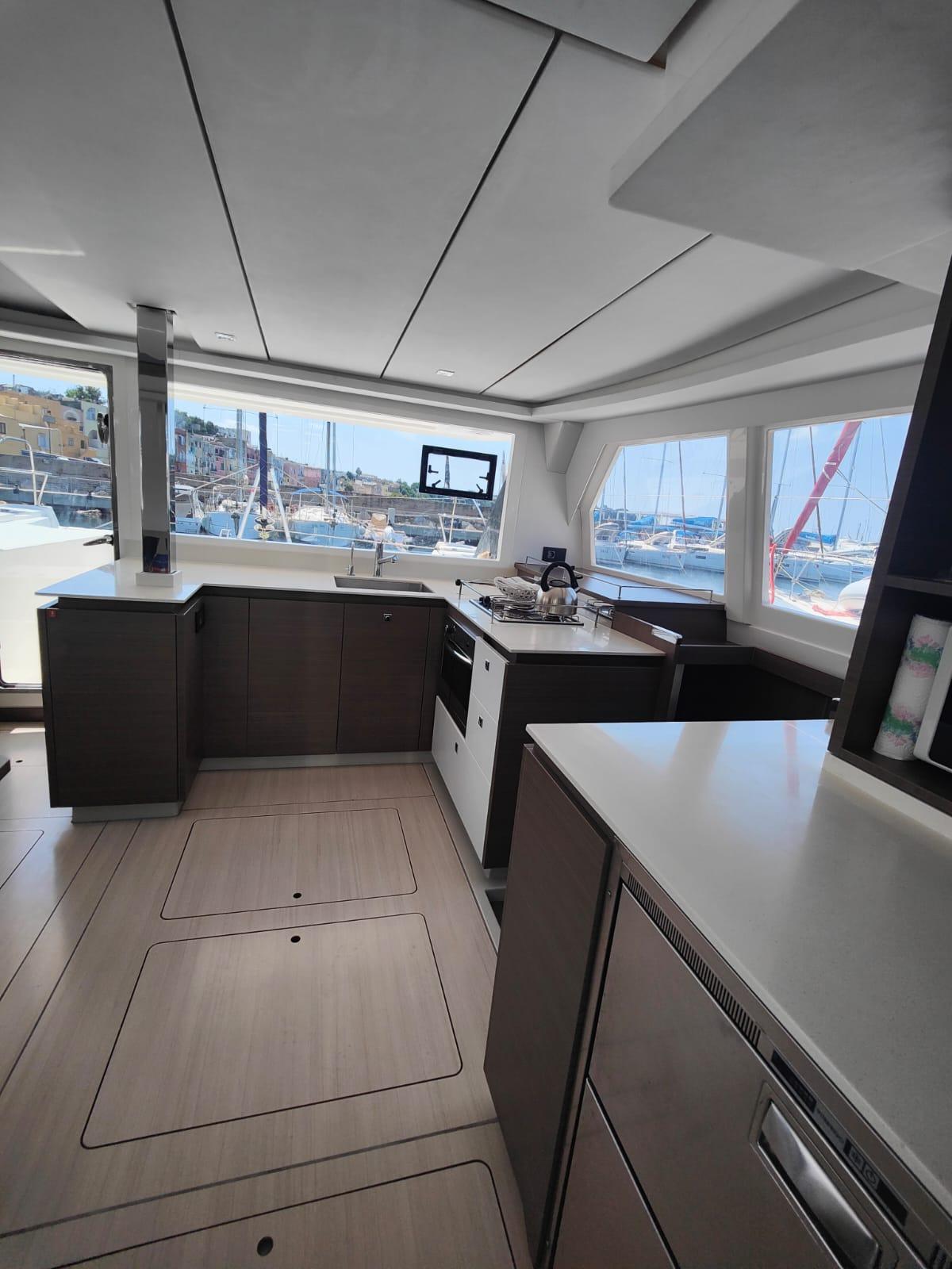 Leopard 42 - 4 cab., picture 6